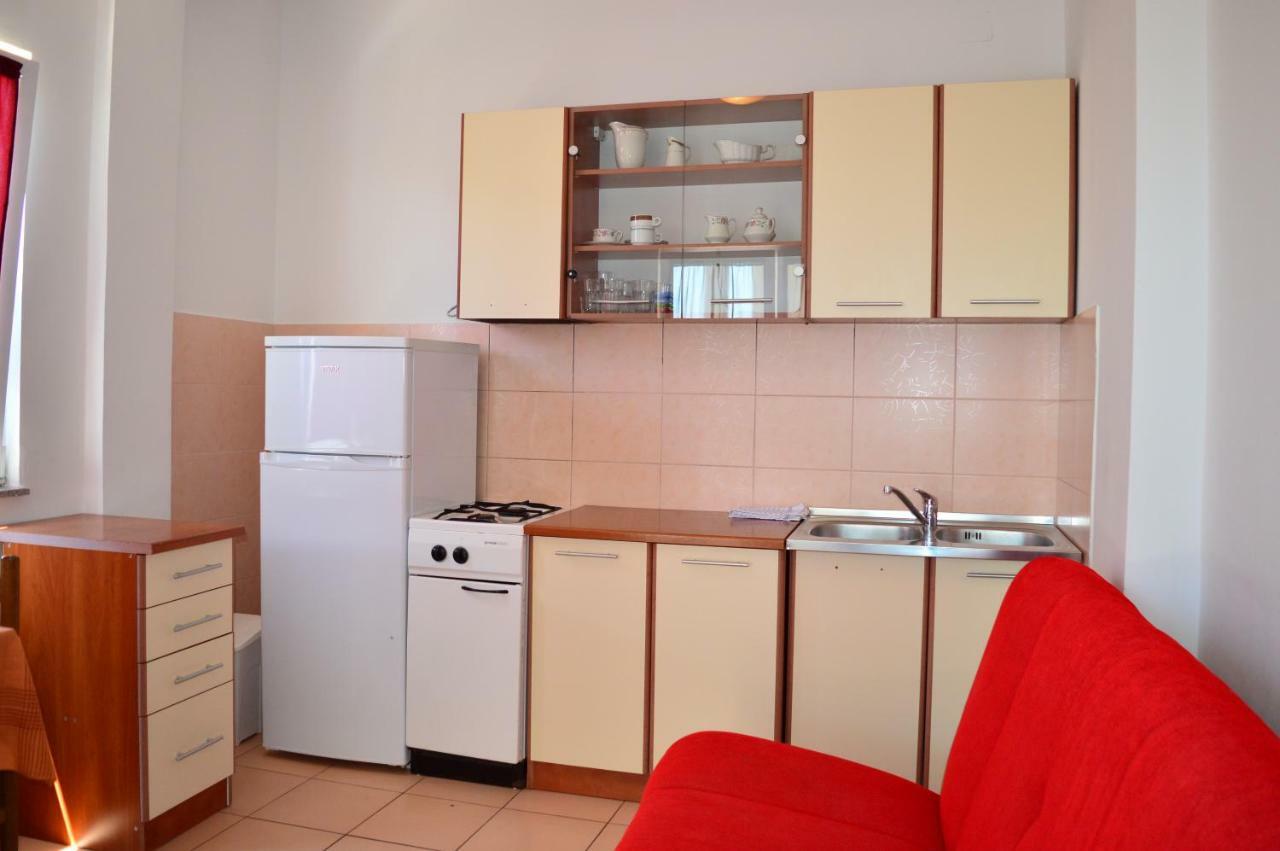 Apartmani Macak II Новаля Екстериор снимка