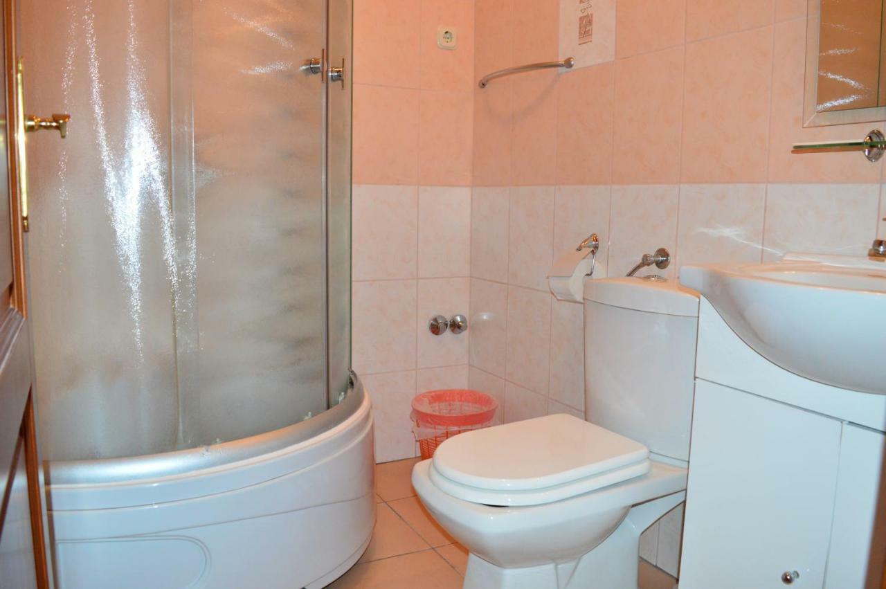 Apartmani Macak II Новаля Екстериор снимка