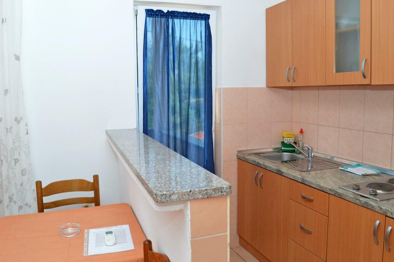 Apartmani Macak II Новаля Екстериор снимка
